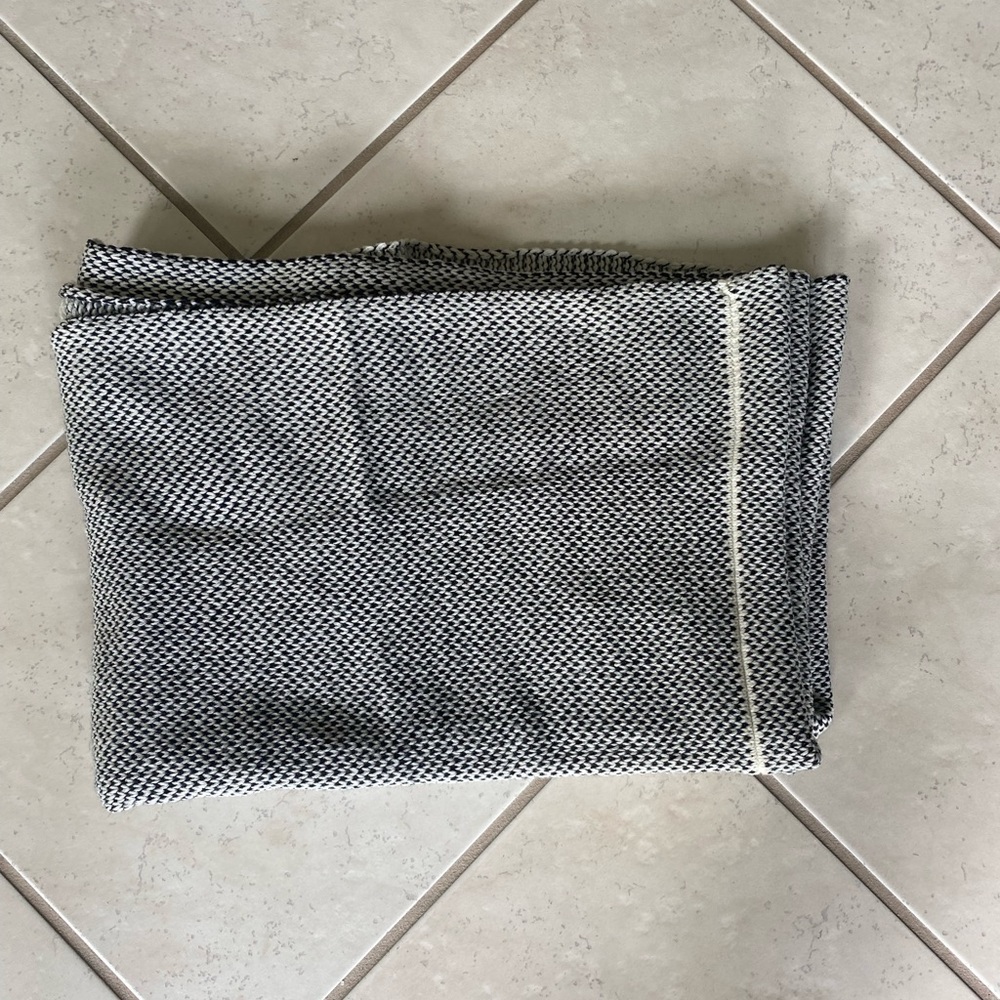 H&M men’s Scarf